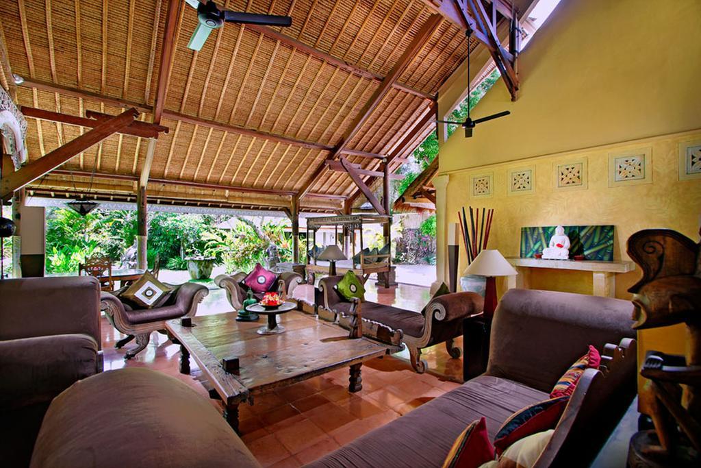 Villa Hibiscus Sanur Exterior photo